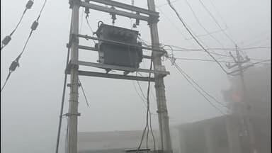 सिरसागंज: गांव शेखूपुर में विद्युत विभाग की लापरवाही के चलते 15 दिनों से फुंके पड़े हैं 3 विद्युत ट्रांसफार्मर, ग्रामीण परेशान