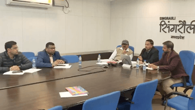 सिंगरौली: कमिश्नर ने वीडियो कान्फ्रेंसिंग से राजस्व महाअभियान की समीक्षा की, महाअभियान में दर्ज राजस्व प्रकरणों का शत-प्रतिशत निराकरण करने के दिए निर्देश
