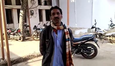 गुना नगर: नगरपालिका के एक कर्मचारी के बेटे को SBI की एटीएम फँसे मिले पैसे, कर्मचारी ने वापस बैंक में जमा कराए वापस