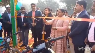 आगरा: फतेहाबाद रोड स्थित सेल्फी पॉइंट पर पब्लिक बाई साईकल शेयरिंग सिस्टम का हुआ उद्घाटन,मौजूद रही मेयर और मंडलायुक्त