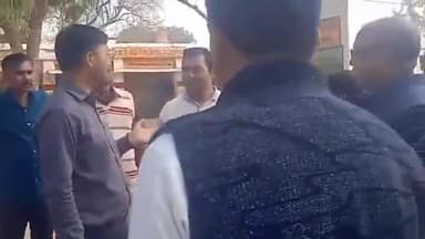 फूलपुुर: मुख्य विकास अधिकारी प्रयागराज ने बरेठी गांव का किया निरीक्षण