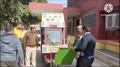 धौलपुर: यातायात जागरूकता रथ को जिला कलक्टर ने कलेक्ट्रेट से हरी झंडी दिखाकर किया रवाना