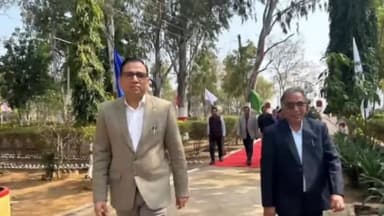 पन्ना: नवोदय विद्यालय प्रबंधन समिति की बैठक में शामिल हुए कलेक्टर पंन्ना