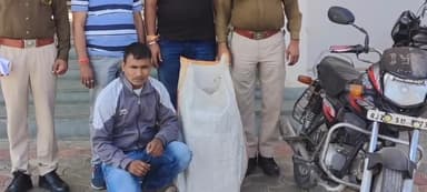 सलूम्बर: बाइक पर दो कार्टून अंग्रेजी शराब परिवहन करते सलूम्बर TD थाना पुलिस ने एक आरोपी को TD से किया गिरफ्तार, बाइक की जब्त