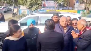 करनाल: माल रोड पर पूर्व मंत्री जयप्रकाश गुप्ता के भाई के निधन पर शोक प्रकट करने पहुंचे पूर्व मुख्यमंत्री भूपेंद्र सिंह हुड्डा