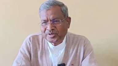 कांके: बीजेपी के वरिष्ठ नेता लालकृष्ण आडवाणी को भारत रत्न दिए जाने का बीजेपी प्रदेश अध्यक्ष बाबूलाल मरांडी ने किया स्वागत