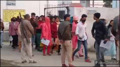 कहरा: जिलास्कूल सहित जिले के22परीक्षा केंद्र पर इंटर परीक्षा के तीसरे दिन693परीक्षार्थी अनुपस्थित,एक परीक्षार्थी हुए निष्कासित