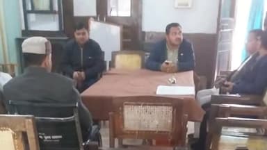 बहराइच: जिला बार एसोसिएशन बहराइच के सभागार में ग्राम न्यायालयों के विरोध में अधिवक्ताओं ने की बैठक, न्यायिक कार्य से रहे विरत