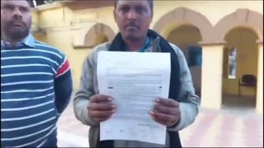 पन्ना: जिले के रेत कारोबारियों ने SP कार्यालय मे सौंपा ज्ञापन पुलिस व खनिज विभाग मे हड़कंप पैसे लेने के लगाए गंभीर आरोप।