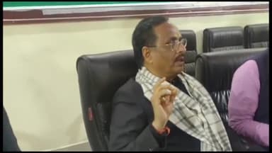 गोंडा: गोडा पहुंचे Ex उपमुख्यमंत्री दिनेश शर्मा ने कांग्रेस पर साधा निशाना कहा कांग्रेसियों के सर चढ़कर बोल रहा है मोदी फोबिया