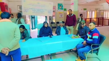 भदोही: सीएचसी भदोही में आयुष्मान मेले का हुआ आयोजन, बड़ी संख्या में पहुंचे क्षेत्र के लोग