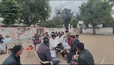 रामगढ़ पचवारा: स्थानांतरण पर बैन हटाने की तैयारियों की सुगबुगाहट से भागदौड़ हुई शुरू, डुंगरपुर में लालसोट विधायक के निवास पर हुई चर्चा