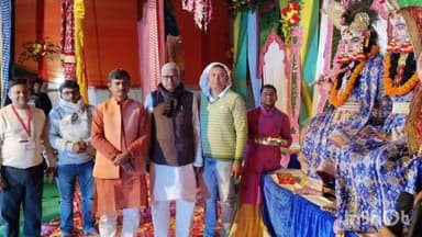 सासाराम: सासाराम के मुरादाबाद के श्री दूजेशवर नाथ महादेव मंदिर में शिव महापुराण यज्ञ का मंच का विधिवत उद्घाटन की गई