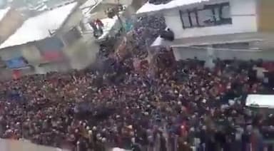 भाजपा और मोदी सरकार के ख़िलाफ़ लद्दाख में आज तक का सबसे बड़ा प्रदर्शन!
पर सारे मीडिया के मुँह में तो जैसे दही जम गई है कोई डिबेट नहीं