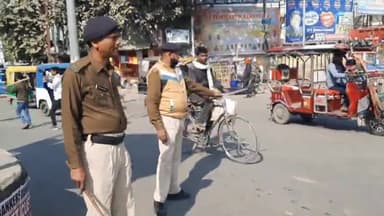 सासाराम: सड़क सुरक्षा अभियान के तहत सासाराम नगर थाना के पुलिस ने पुराने G.T रोड पर चलाया वाहन चेकिंग अभियान।