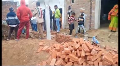 छिबरामऊ: अतिराजपुर गांव में जमीनी विवाद में दो पक्षों में हुआ विवाद सूचना पर पहुंची पुलिस जांच में जुटी।