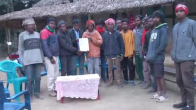 সাপেখাতী: ভোগবাৰীত চাওঁতাল জনগোষ্ঠীৰ গুৰুত্বপূৰ্ণ সভাত চাওঁতাল মাঝি মণ্ডলৰ কেন্দ্ৰীয় সমিতিৰ মুখ্য সাংগঠনিক সম্পাদক স্বপন হেমৰম