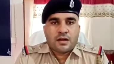 चोरौत: बर्री बेहटा गांव से पुलिस ने 36 लीटर अंग्रेजी शराब को किया बरामद