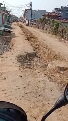 #सिंगरौली
नगर निगम क्षेत्र वार्ड क्रमांक 29 बेलोहा टोला कचनी कई वार्ड का यही स्थिति है और दुर्घटना होने का मौका ज्यादा