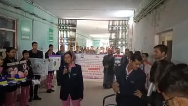 बहराइच: मेडिकल कॉलेज में कैंसर जागरूकता अभियान का हुआ आयोजन,अस्पताल परिसर में नुक्कड़ नाटक के जरिए लोगों को किया जागरूक