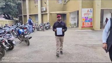 शाहजहांपुर: दबंगो पर फायरिंग का आरोप लगाते हुए गांधीनगर के पीड़ित ने एसपी से की शिकायत