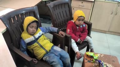 करनाल: ओल्ड जीटी रोड पेट्रोल पंप के सामने लावारिस अवस्था में मिले दो बच्चे, लोगों ने पहुंचाया सिटी थाने