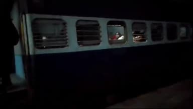 সাপেখাতী: বৰহাট ৰেল ষ্টেচনত এজন বিজয়ী উশ্বু প্ৰতিযোগীক আদৰণি,অংশগ্ৰহণ কৰে ৰাজ্যিক উশ্বু বিচাৰক তৰুণ গগৈ