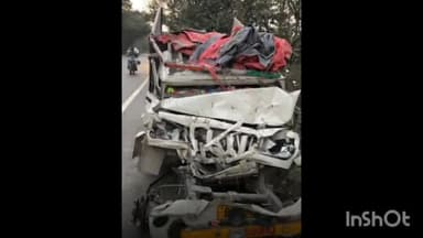 खगड़िया: संसारपुर ढाला के निकट पिकअप दुर्घटनाग्रस्त, मची अफरा तफरी