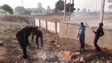 रैपुरा: राष्ट्रीय स्वयंसेवक संघ के कार्यकर्ताओं ने सेवा सप्ताह अंतर्गत रैपुरा थाना के समीप की साफ सफाई,दिया स्वच्छता का संदेश