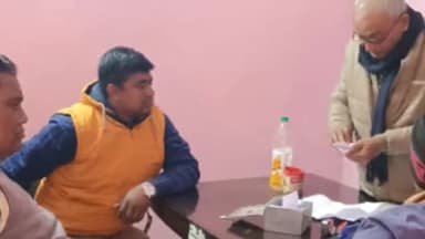 साहेबपुर कमाल: संदलपुर पंचायत के उप मुखिया मनोज ठाकुर की कुर्सी छीन ली गई