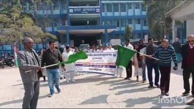 खगड़िया: कैंसर जागरूकता को लेकर सदर अस्पताल से निकाली गई जागरूकता रैली, सीएस ने दिखाया हरी झंडी