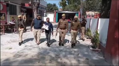 भदोही: दुर्गागंज थाना क्षेत्र से पुलिस ने एक हिस्ट्रीशीटर अभियुक्त को अवैध गांजा और तमंचे के साथ किया गिरफ्तार