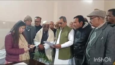 मुज़फ्फरनगर: वीरेंद्र वर्मा विचार मंच के पदाधिकारियों ने डीएम कार्यालय पर पहुंचकर चौधरी चरण सिंह को भारत रत्न देने की उठाई मांग