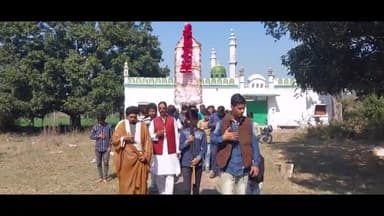 सिराथू: इमाम हुसैन की करबला रवानगी के याद में दारानगर में जुमा नमाज़ के बाद शिया जामा मस्जिद से निकाला गया सफरे हुसैन का जुलूस