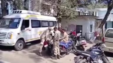 हुज़ूर: भोपाल के जेपी अस्पताल में सिमी के दो आतंकी अबू फैजल और कमरूउद्दीन को किया गया भर्ती