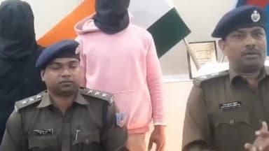 कांके: रांची के डेली मार्केट थाना क्षेत्र से हथियार के साथ दो अपराधी को किया गया गिरफ्तार
