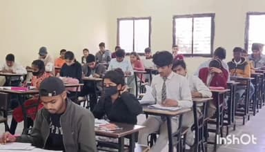 गुना नगर: गुना में दसवी बोर्ड के संस्कृत पेपर का जिला शिक्षा अधिकारी ने किया विभिन्न स्कूलों में निरीक्षण, 564 छात्र रहे अनुपस्थित