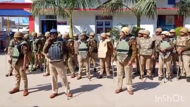 उरई: उरई कोतवाली क्षेत्र में हल्द्वानी की घटना को लेकर पुलिस अलर्ट, मस्जिदों के बाहर पुलिस बल तैनात व निकाला गया फ्लैग मार्च