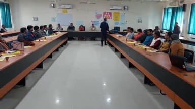 बिहार: सिविल सर्जन कार्यालय के सभागार में कुष्ठ रोगियों के इलाज के लिए स्वास्थ्य कर्मियों को दिया गया प्रशिक्षण