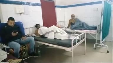 पन्ना: इंटवा के पास दो बाइकों की आमने-सामने की टक्कर में दोनों पर सवार 3 लोग हुए घायल, 2 लोगों को जिला अस्पताल रेफर किया गया