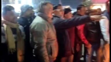 शिवहर: शिवहर शहर में शिक्षकों के द्वारा निकाला गया मसाल जुलूस