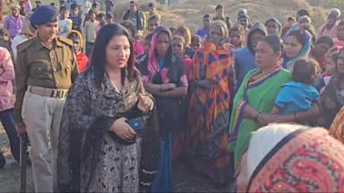 डेहरी: चकिया में एसडीएम ने 27 भूमिहीनों को दी जमीन, CO ने दिलाया दखल कब्जा