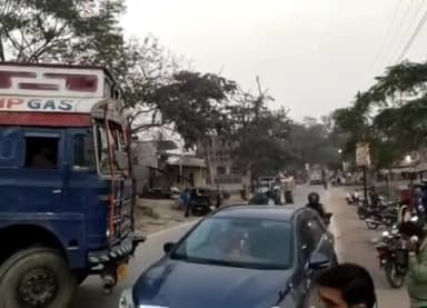 सहजनवा: सहजनवा के गीडा थाना के पिपरौली चौकी के समीप साथीपार में गैस एजेंसी के कर्मचारी से मारपीट व लूट पाट केस दर्ज ।