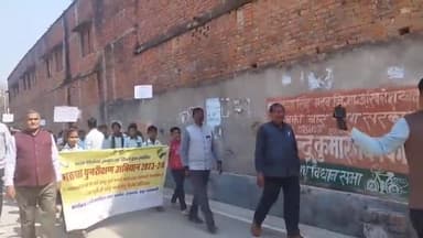 सिराथू: मतदान के प्रति लोगों को जागरूक करने के लिए दारानगर कस्बे में सैकड़ो स्कूली बच्चों ने निकाली मतदाता जागरूकता रैली