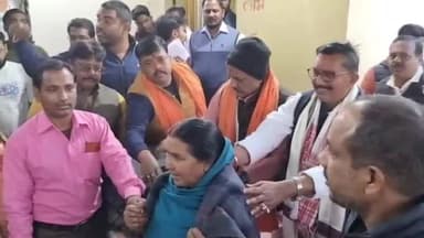 चास: सेक्टर 12 में सैकड़ो से अधिक जरूरतमंद लोगो के बीच BJP ने कंबल वितरण कर पीएम मोदी के जनकल्याणकारी योजनाओं की दी जानकारी