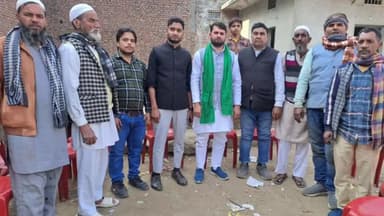 अमरोहा: AIMIM के जिला अध्यक्ष एडवोकेट साजिद चौधरी गांव चौधरपुर में जाकर लोगों को किया जागरू विपक्ष पर साधा निशाना