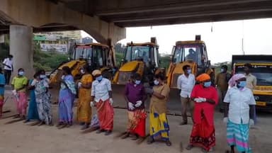 விருத்தாசலம்: மாசிமக திருவிழாவை முன்னிட்டு மணிமுத்தாறில் தூய்மை படுத்தும் பணியை அமைச்சர் சி.வெ.கணேசன் கொடியசைத்து தொடங்கி வைத்தார்