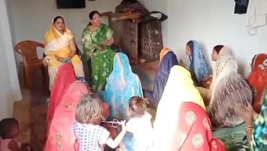 साईं खेड़ा: चीचली परिषद में दिया गया भाजपा महिलाओं द्वारा गांव चलो अभियान का संदेश, तीसरी बार बने मोदी सरकार दी जा रही योजना जानकारी