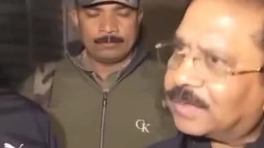 कांके: रांची स्थित ईडी दफ्तर में कांग्रेस के सांसद से ईडी ने देर शाम तक की पूछताछ की. आज फिर पूछताछ के लिए बुलाया