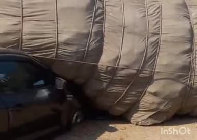 उरई: उरई कोतवाली क्षेत्र के जालौन बाईपास चौराहे पर तेज रफ्तार ट्रक अनियंत्रित होकर कर पर पलटा कर चालक घायल,अस्पलात में भर्ती।